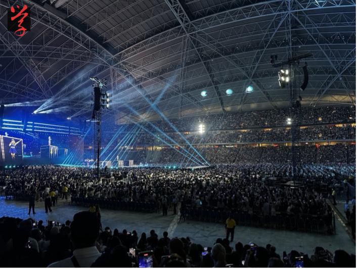 Taylor Swift演唱會的場館——新加坡國家體育場能容納超過五萬人，而在巡演期間亦場場滿座，一票難求。（受訪者提供）