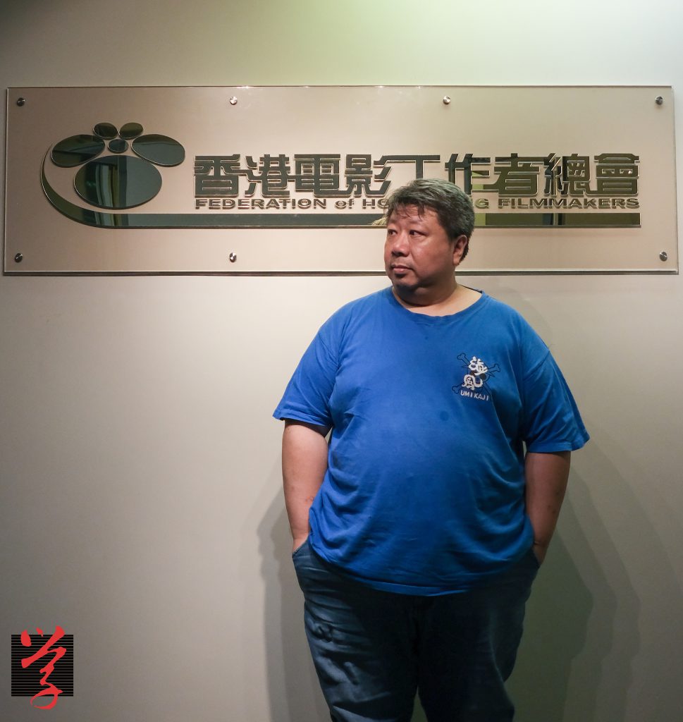 香港電影製作行政人員協會會長王延明過去參與約30部電影的製片工作，他認為電影界重視前線人員安危，不過部份規模較小的製作或會欠缺簽約程序或為人員購買保險的能力。（歐佩延攝）大學線　鎂光燈背後　片場的職安缺口